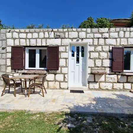 R&b Guest house *