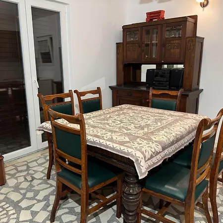 Guest house R&b