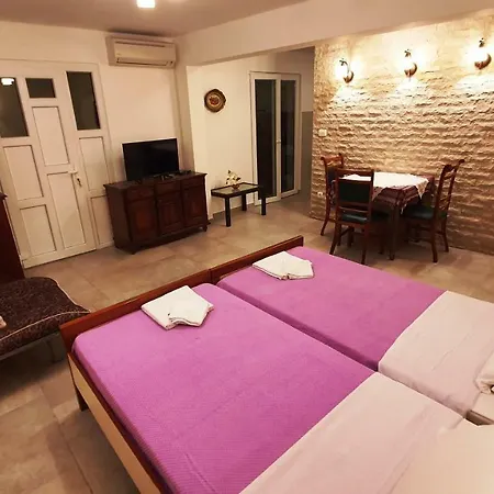 R&b Guest house Budva